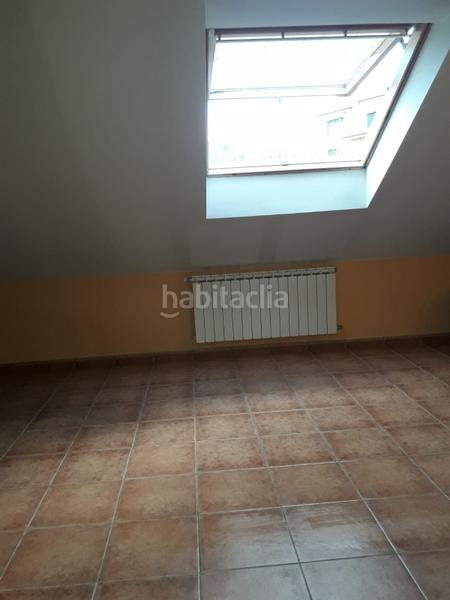 Foto 16d2bff0-8cfe-4606-bf06-baa50e419822. Casa bifamiliare con riscaldamento parcheggio in Parroquias de Santiago Santiago de Compostela