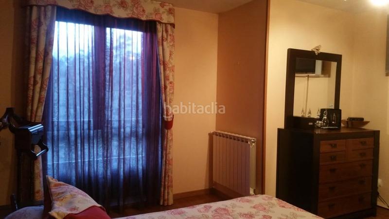 Foto 211e2ef0-53aa-408d-83dc-967128dc200f. Casa bifamiliare con riscaldamento parcheggio in Parroquias de Santiago Santiago de Compostela