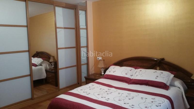 Foto 4db320d6-d6a8-4164-ada6-2d1a41fa4bf3. Casa bifamiliare con riscaldamento parcheggio in Parroquias de Santiago Santiago de Compostela