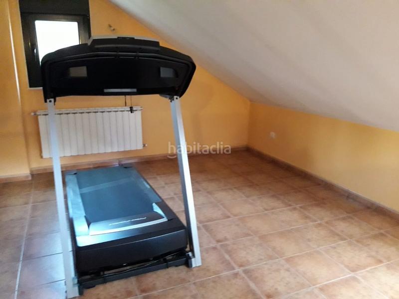 Foto 6875f5fd-cfcd-4fe1-95b9-b52ae0ecc717. Casa bifamiliare con riscaldamento parcheggio in Parroquias de Santiago Santiago de Compostela