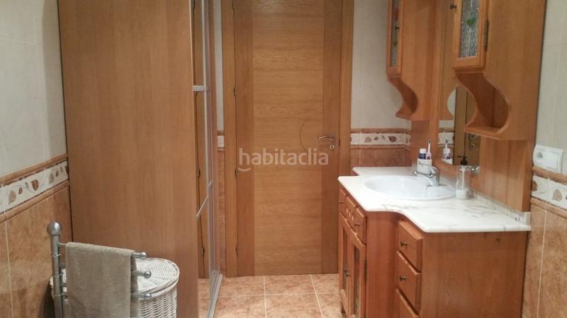 Foto 6ffa64c0-514c-4f03-ab58-519b4b0f52f6. Casa bifamiliare con riscaldamento parcheggio in Parroquias de Santiago Santiago de Compostela