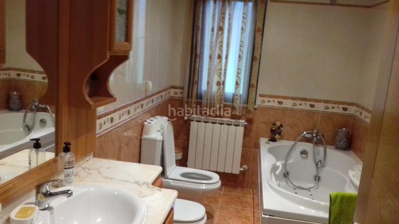 Foto 7a772833-d18c-4d61-9393-645836835098. Casa bifamiliare con riscaldamento parcheggio in Parroquias de Santiago Santiago de Compostela