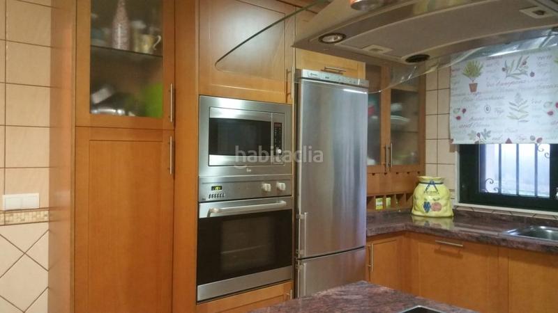 Foto ac78ac76-e743-4610-aa68-5e363b6a6724. Casa bifamiliare con riscaldamento parcheggio in Parroquias de Santiago Santiago de Compostela