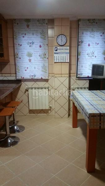 Foto be38e7e1-b633-40aa-9745-2e993f370804. Casa bifamiliare con riscaldamento parcheggio in Parroquias de Santiago Santiago de Compostela