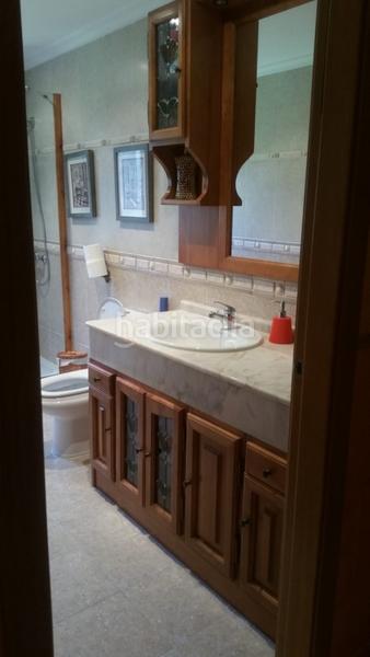 Foto ceafc5c3-5493-4855-a3f5-e6f5491360e4. Casa bifamiliare con riscaldamento parcheggio in Parroquias de Santiago Santiago de Compostela