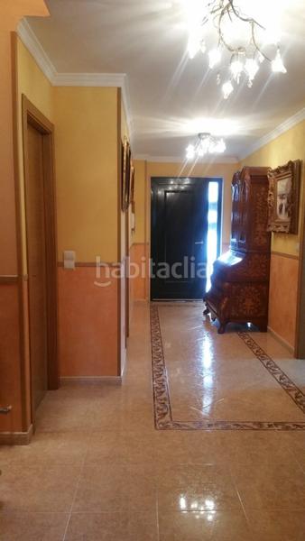 Foto cfa5e068-cac8-4ac3-8bb5-42f3b2982c02. Casa bifamiliare con riscaldamento parcheggio in Parroquias de Santiago Santiago de Compostela