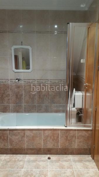 Foto d7e15e9e-20ff-43d7-a133-f4fef9a3e64a. Casa bifamiliare con riscaldamento parcheggio in Parroquias de Santiago Santiago de Compostela