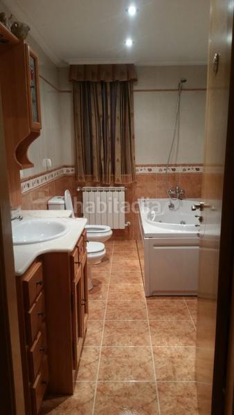 Foto ee5496ce-780c-46ad-bf1b-d7876b553977. Casa bifamiliare con riscaldamento parcheggio in Parroquias de Santiago Santiago de Compostela