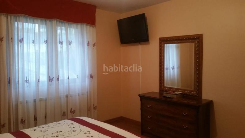 Foto f8284683-df83-49ec-acaf-5848a6eeb0ac. Casa bifamiliare con riscaldamento parcheggio in Parroquias de Santiago Santiago de Compostela