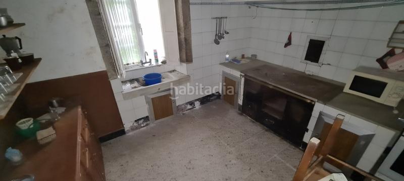 Foto 96ee8ae8-3f32-405d-9a49-5eb0b7368d80. Casa con parcheggio in Outes