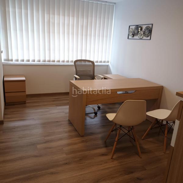 Foto 0ab0fa18-7a55-4fee-9cd9-4045029c0f88. Rent office space with heating in Ensanche - Sar Santiago de Compostela