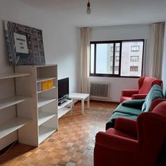 Location Appartement  Calle ramon cabanillas. Se alquila piso en el ensanche