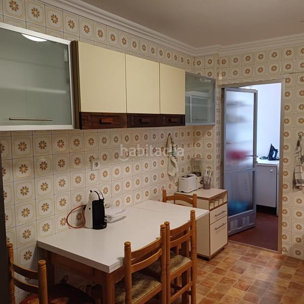 Foto 0f3da380-81a6-4a26-94be-a0d26948b766. Miete etagenwohnung mit heizung in Ensanche - Sar Santiago de Compostela
