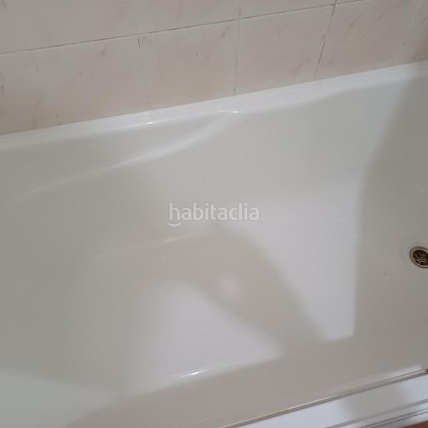 Foto f01a85a5-4f21-4ea2-a5bb-fc74c53176e9. Alquiler piso  en alquiler en la zona de juan xxiii en Santiago de Compostela