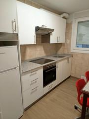 Location Appartement à Ensanche - Sar. Piso centrico y luminoso de tres habitaciones