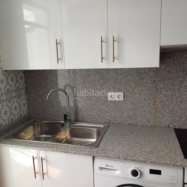 Foto 29555a42-5c72-45d9-8d57-66683b3b0e50. Location appartement avec parking dans Parroquias de Santiago Santiago de Compostela