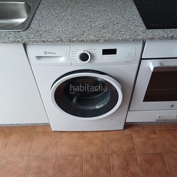 Foto 2a7c6eb3-c216-4d09-9bd9-a4f31fffb43d. Rent apartment with parking in Parroquias de Santiago Santiago de Compostela