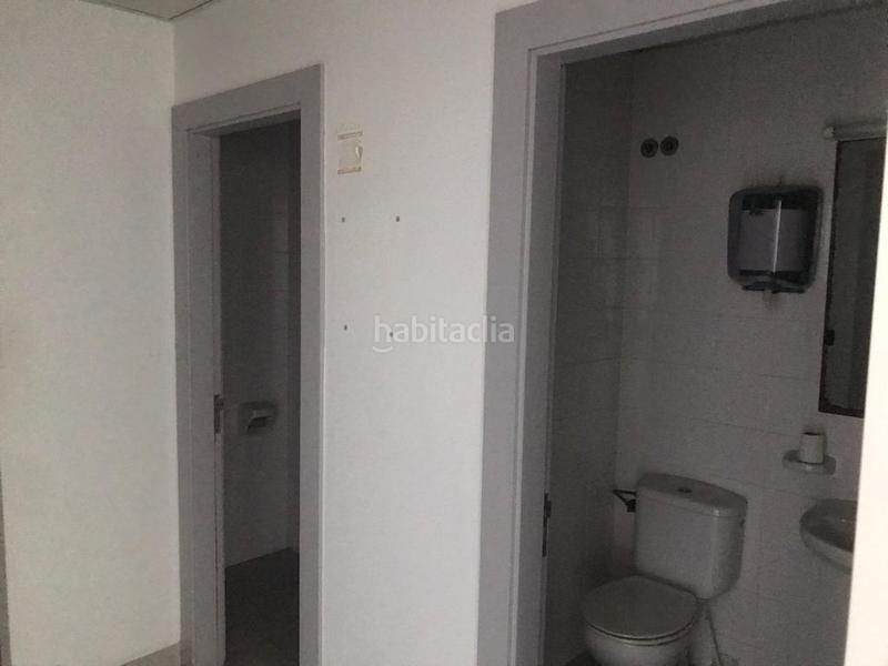 Foto cfec05f9-6696-4ac5-ad44-f46d3090aeaa. Miete geschäftsraum in Comesaña - Matamá Vigo