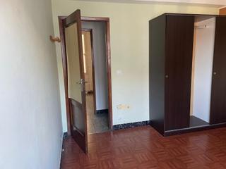 Appartement à As Travesas - Balaidos. Piso de tres dormitorios