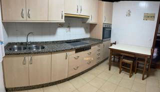 Appartement à As Travesas - Balaidos. Piso de cuatro dormitorios con garaje