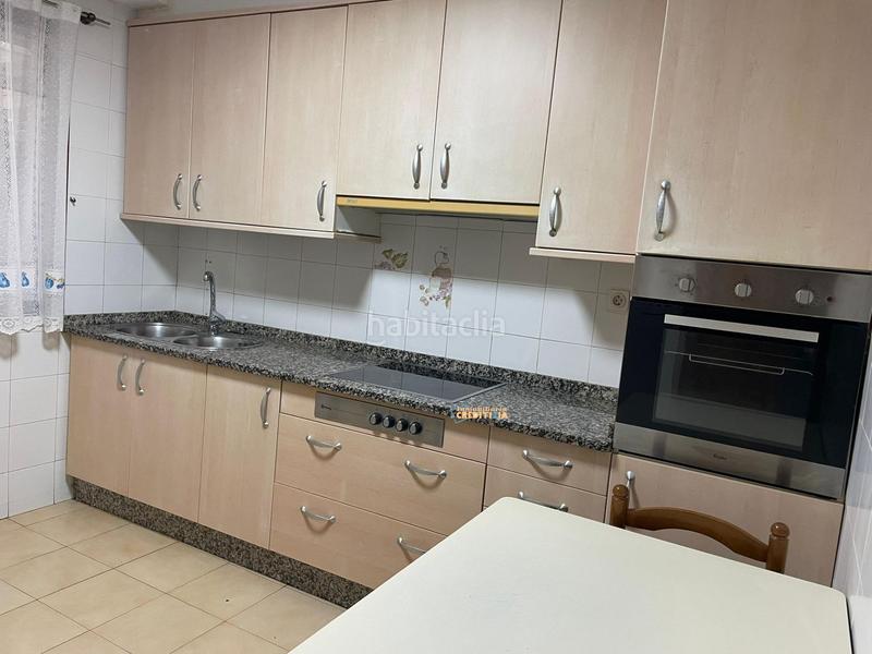 Foto 7084054b-d323-4a3f-a229-cc97a1d020e2. Piso  de cuatro dormitorios con garaje en As Travesas - Balaidos Vigo