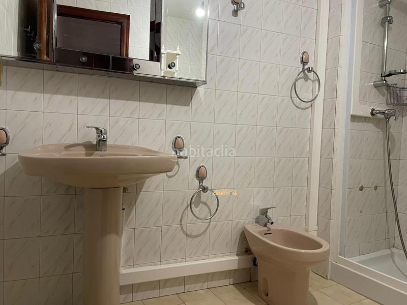 Foto f28e3361-811a-4fb9-88e9-1bf686e23d47. Piso  de cuatro dormitorios con garaje en As Travesas - Balaidos Vigo