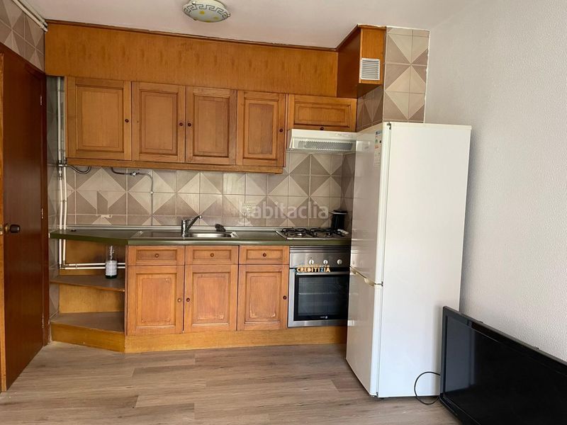 Foto 459b90d0-d0e6-45c5-b2b7-e27384937552. Piso  de dos dormitorios en As Travesas - Balaidos Vigo