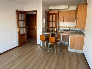 Etagenwohnung in Teis. Apartamento con garaje