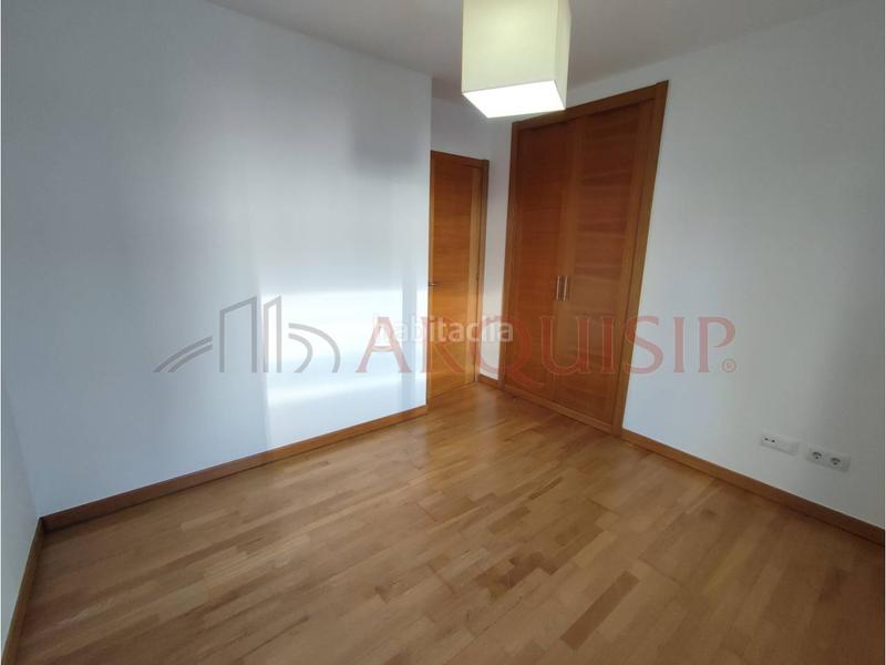 Foto 382db718-8419-4a79-ac4e-cc0970628632. Àtic amb calefacció aparcament a O Milladoiro Ames