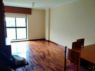 Miete Etagenwohnung  Agro do medio. Piso en alquiler en milladoiro