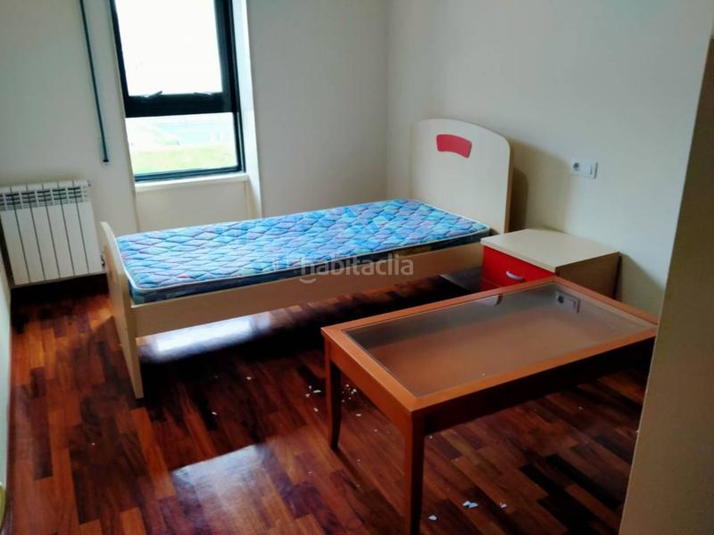 Foto 1c6525ef-f187-475a-916b-f3804e53e4bb. Rent flat with heating parking in O Milladoiro Ames