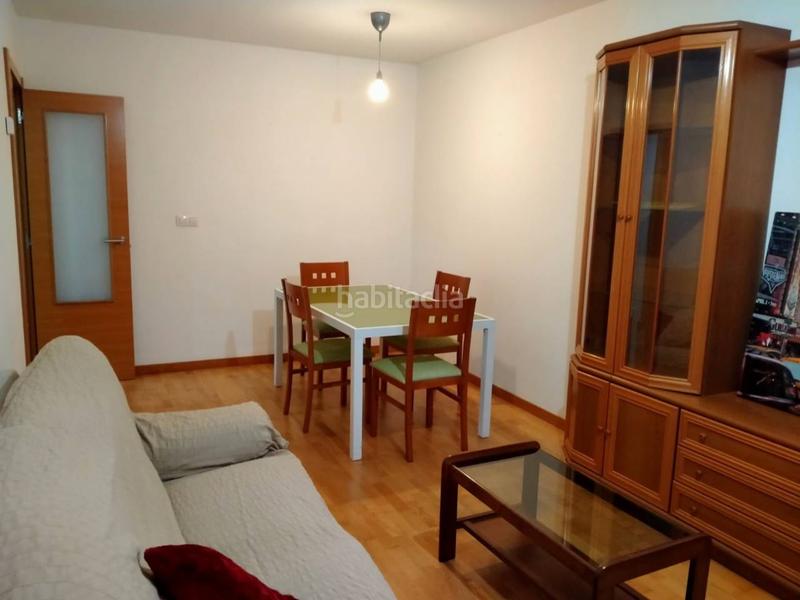 Foto f2a0a311-7d63-4ca0-8d5b-a14f017c3417. Miete etagenwohnung mit heizung parking in O Milladoiro Ames