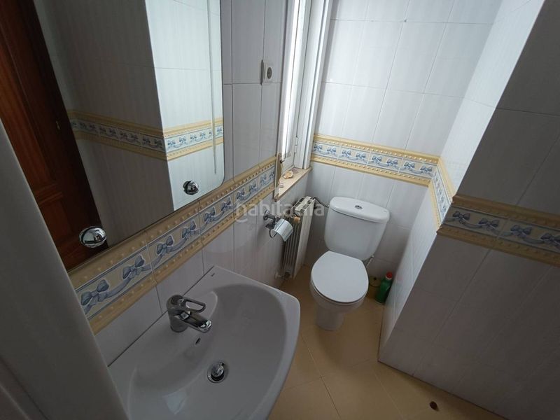 Foto 1cececb3-06d5-4cd4-9e70-e84b11ac3967. Lloguer pis amb calefacció aparcament a O Milladoiro Ames