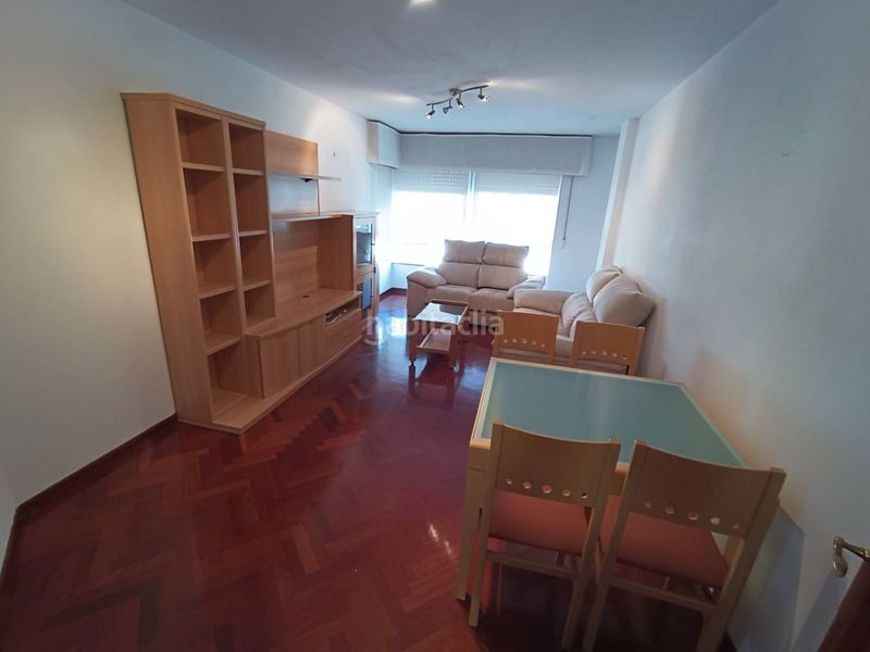 Foto 3d9cfbf7-d2a2-46d8-bd98-3cb80bce7558. Lloguer pis amb calefacció aparcament a O Milladoiro Ames