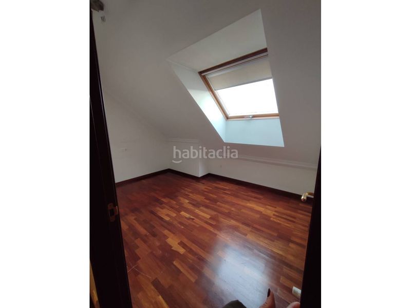 Foto 453dbe12-abb8-47cc-a853-277d0832ae5f. Pis amb aparcament a O Milladoiro Ames