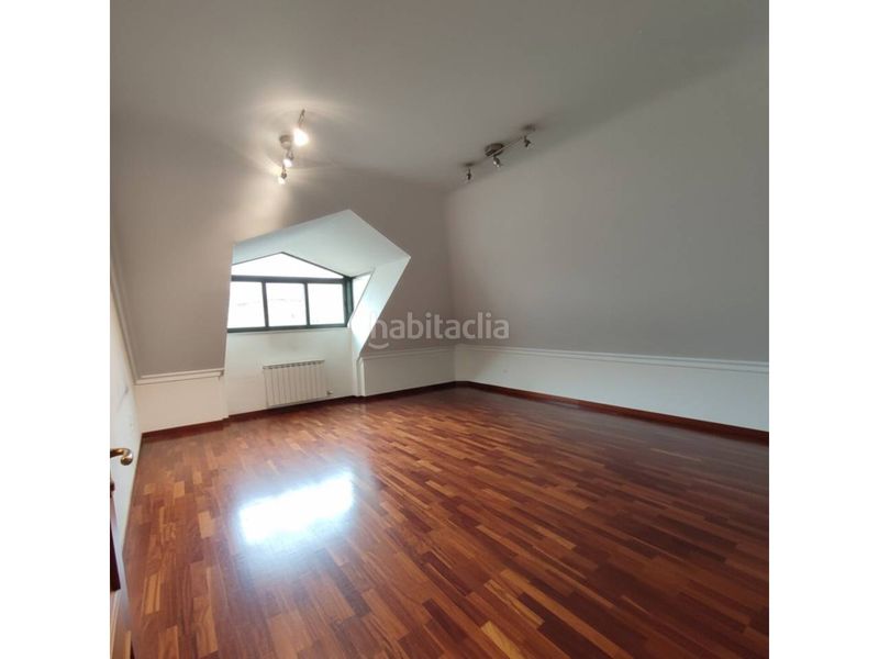 Foto 8f75e505-69a1-4d64-935b-5f0d44534cbc. Pis amb aparcament a O Milladoiro Ames