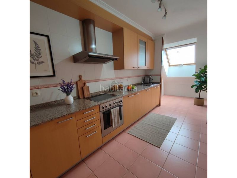 Foto f5b1e21e-a497-4b4e-9b96-bd3a45286463. Pis amb aparcament a O Milladoiro Ames