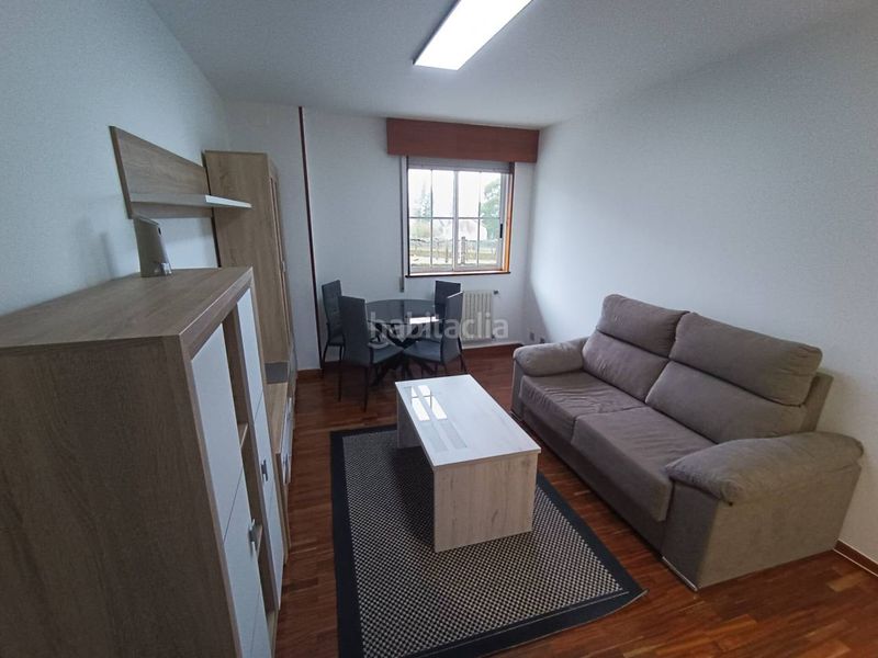 Foto 5d47a7dc-d439-4daf-910d-3c6025b0f648. Apartament amb calefacció a O Milladoiro Ames