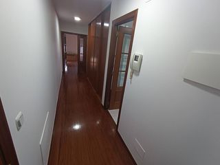 Miete Etagenwohnung  Avenida mahía. Piso en alquiler en bertamiráns, ames