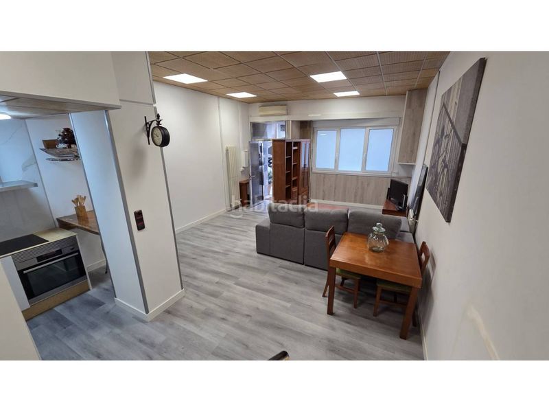 Foto 558701f7-87b2-4457-8704-5230ab8966a0. Flat with heating in O Milladoiro Ames