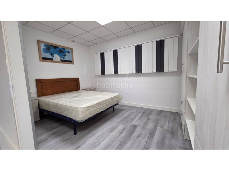 Foto c9f86927-b2ee-4eb8-a4b2-73d5abbf1e33. Flat with heating in O Milladoiro Ames