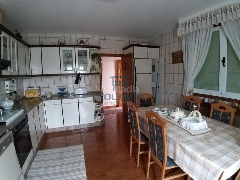 Foto 8d3fb7ee-0ba6-47be-8a03-38ee6d2e0259. Haus mit heizung parking in Nogueira de Ramuín