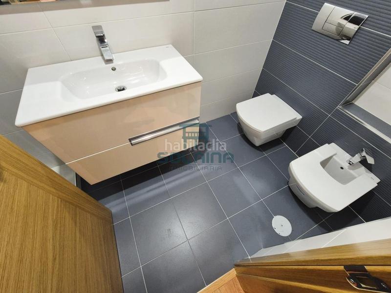 Foto eaaeffec-00d3-4485-9b96-0f082c6a948b. Appartamento con riscaldamento in Casco Viejo Ourense