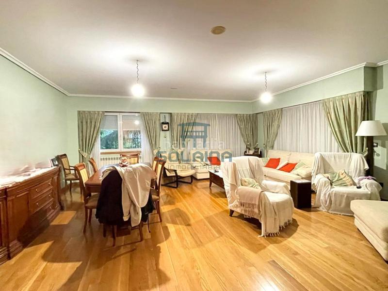 Foto 39da89a1-cf65-4df5-b63e-3436c78b2e93. Chalet with heating parking in As Lagoas Ourense