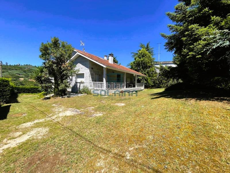 Foto 45b324f3-d061-4079-a66e-4450454956df. Chalet with heating parking in As Lagoas Ourense