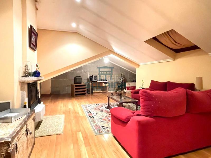 Foto 7bbef208-e67d-4d5a-a200-780c280b68ed. Chalet with heating parking in As Lagoas Ourense