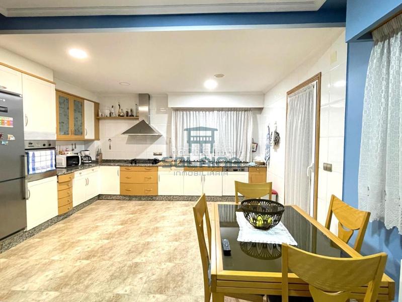 Foto 8709e556-61b0-489d-ba3c-d842f082435d. Chalet with heating parking in As Lagoas Ourense