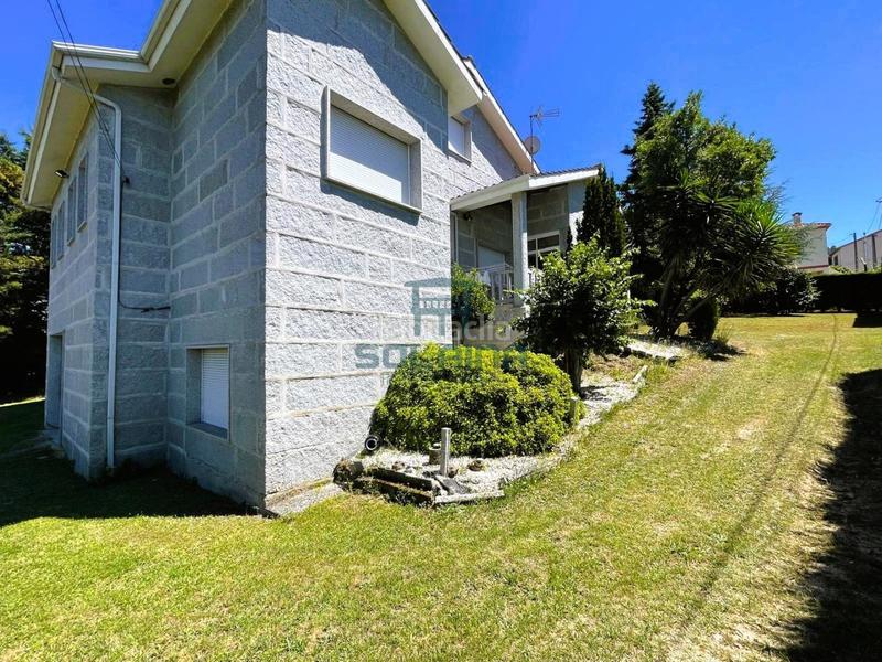 Foto 948ada25-3580-493d-a9e4-bb59927c8f7e. Chalet with heating parking in As Lagoas Ourense