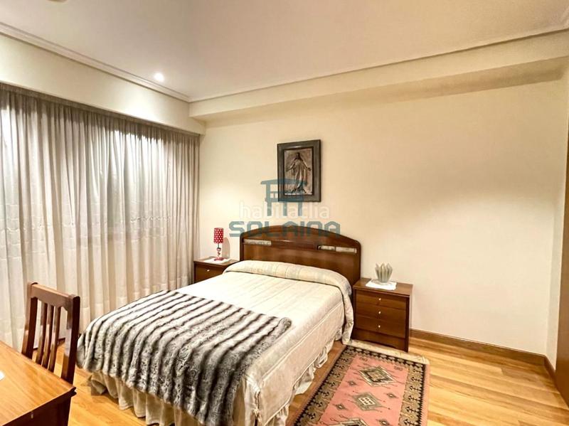 Foto b4f8325e-7f36-4951-bfd3-74ba70fcf406. Chalet with heating parking in As Lagoas Ourense