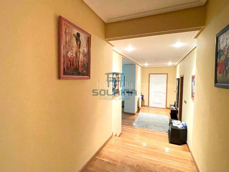 Foto eb844c1f-f9c3-400f-b3cd-eafc388b2778. Chalet with heating parking in As Lagoas Ourense